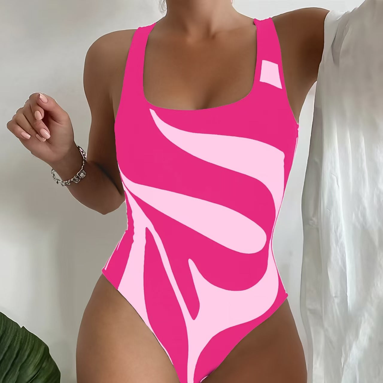 泳衣女款2026夏季新款爆款欧美性感吊带连体条纹泳装速干