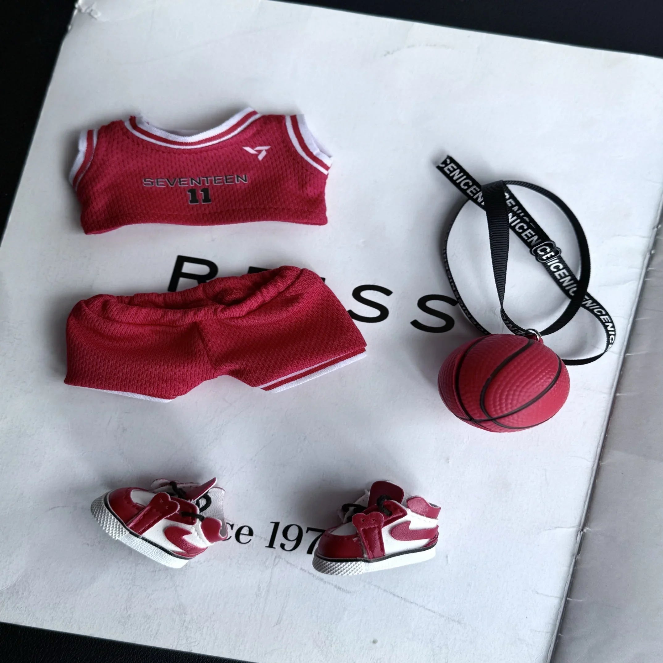 Pop Mart 17cm Labubu Doll Clothes – Soccer & Basketball Sports Uniform Set – Fits Gen 1/2/3 (Clothes Only, Doll Not Included)-04 - INNZEA OFFICIAL