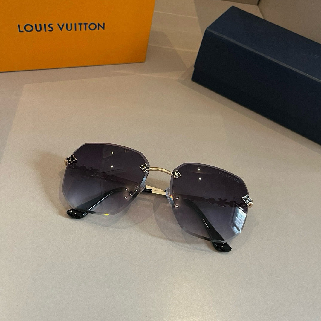 LV33