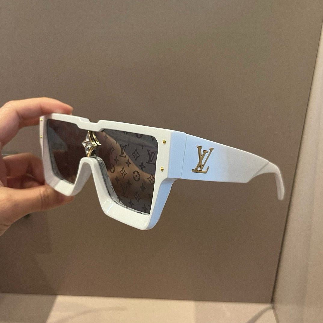 LV82