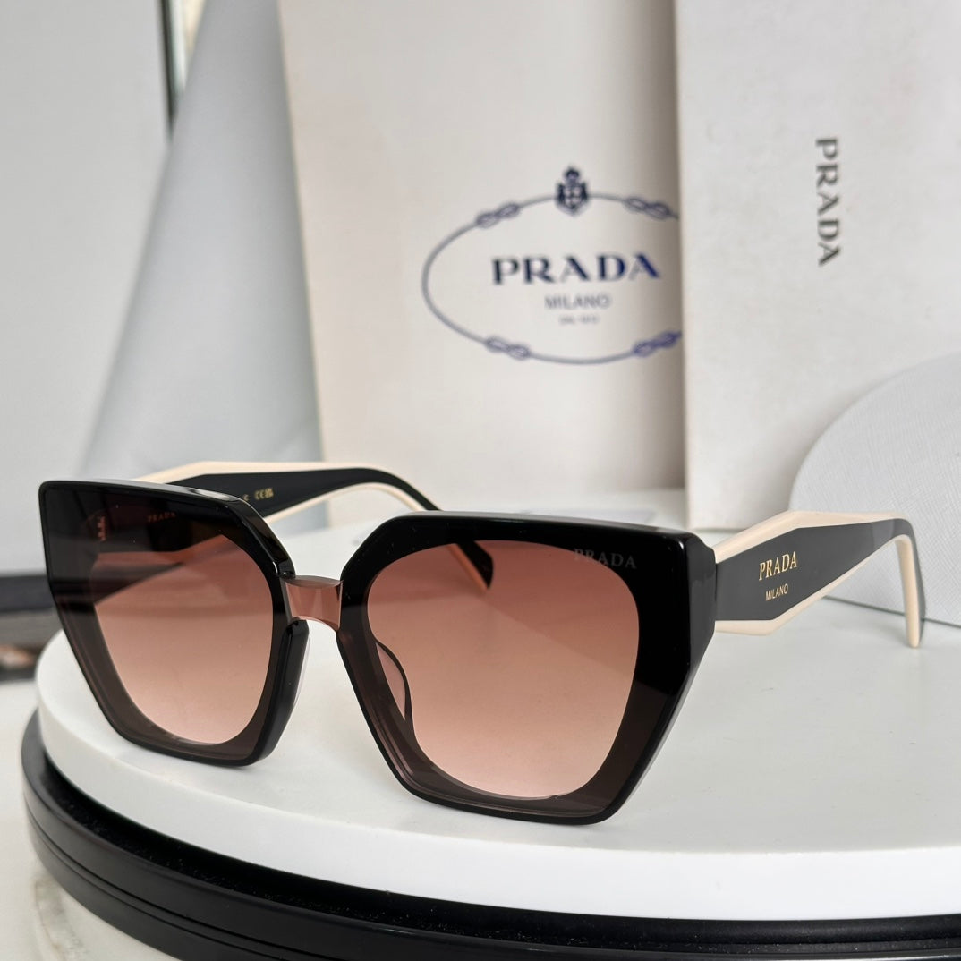 PRADA02