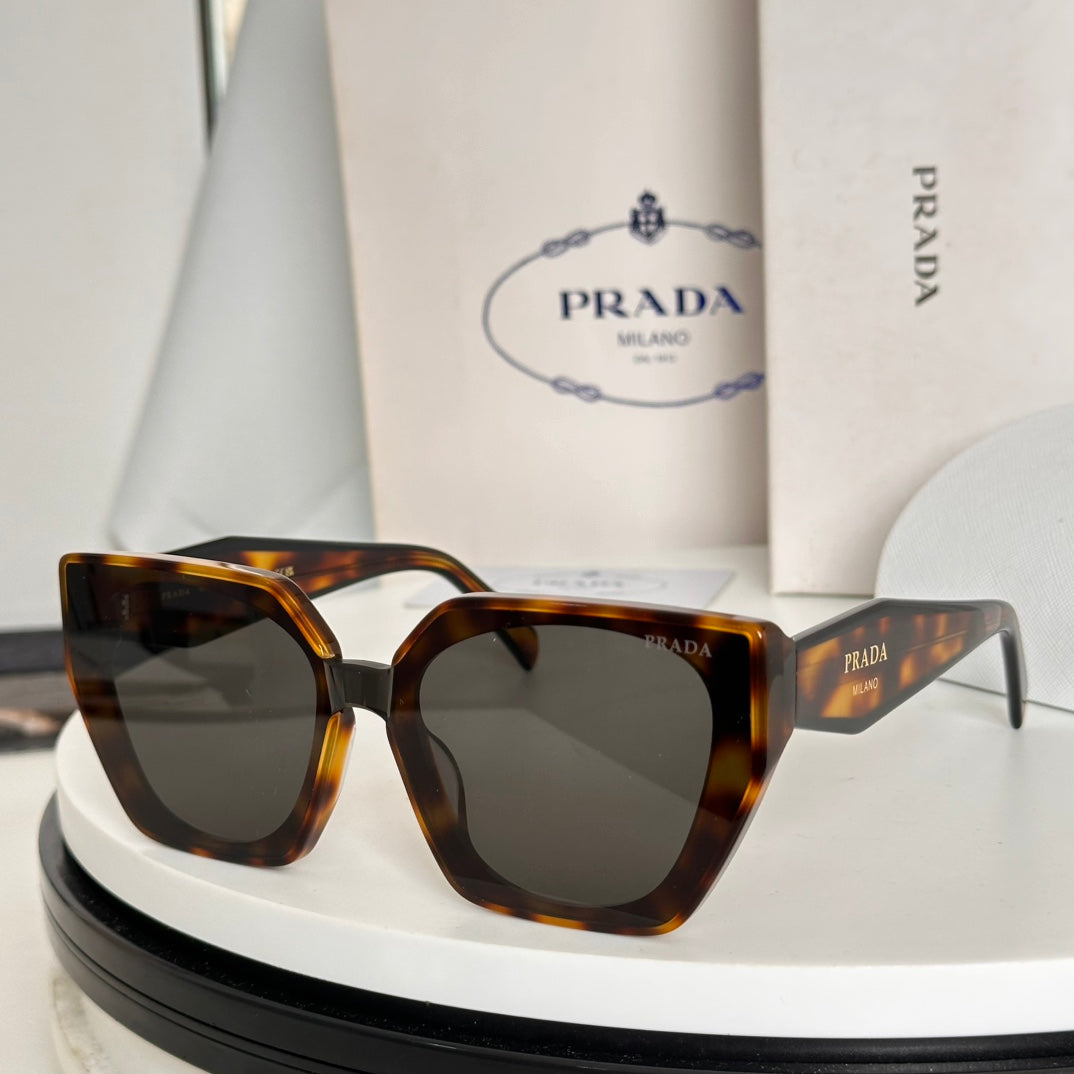 PRADA02