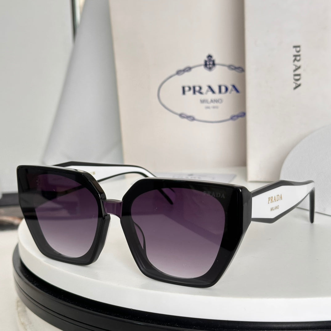 PRADA02