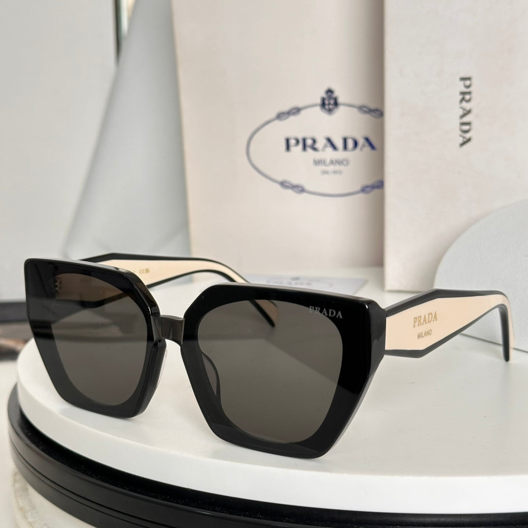 PRADA02