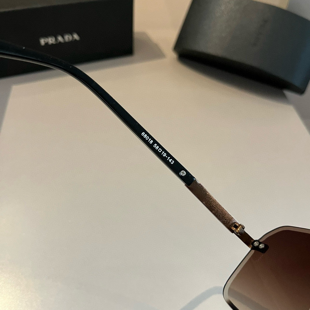 PRADA04
