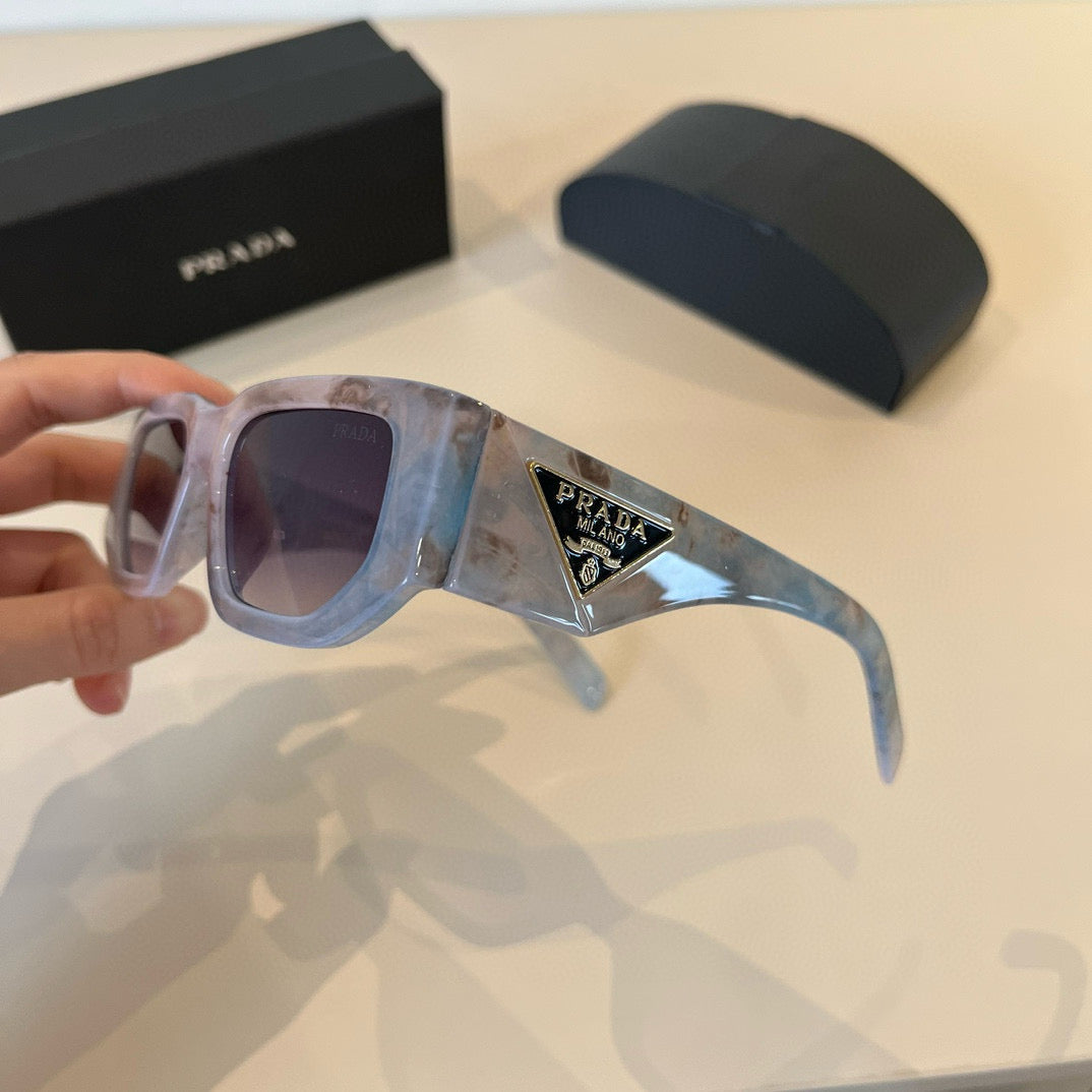 PRADA06