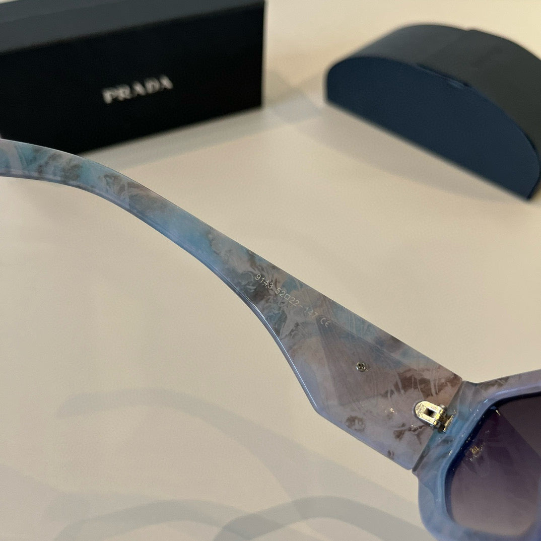 PRADA06