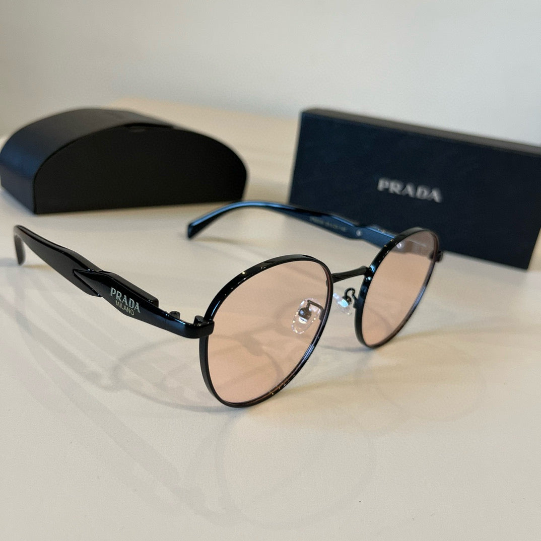 PRADA10