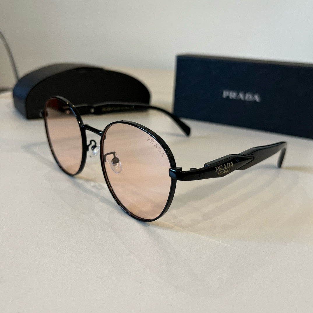 PRADA10