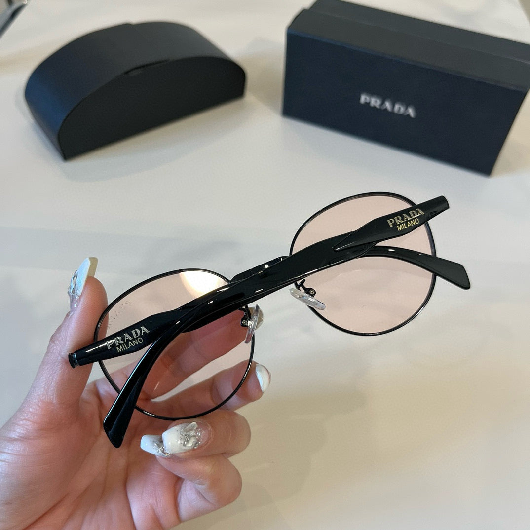 PRADA10