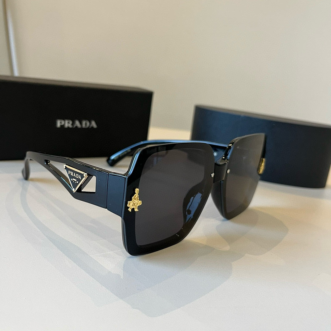 PRADA12