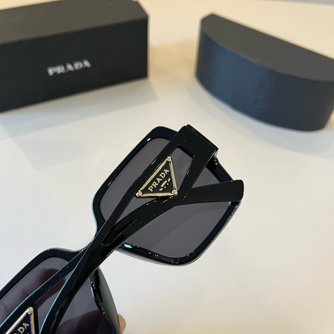 PRADA12