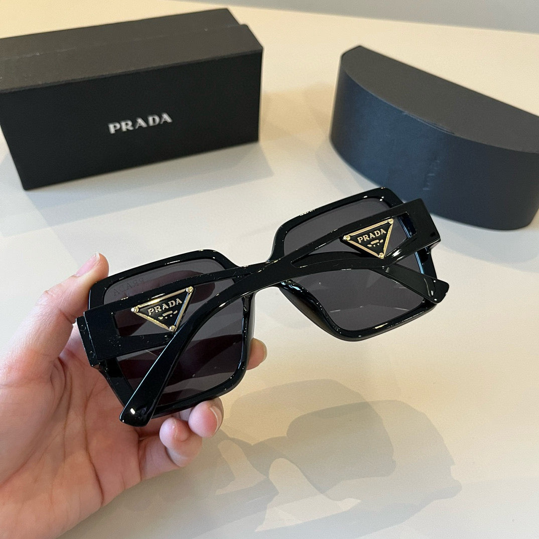 PRADA12