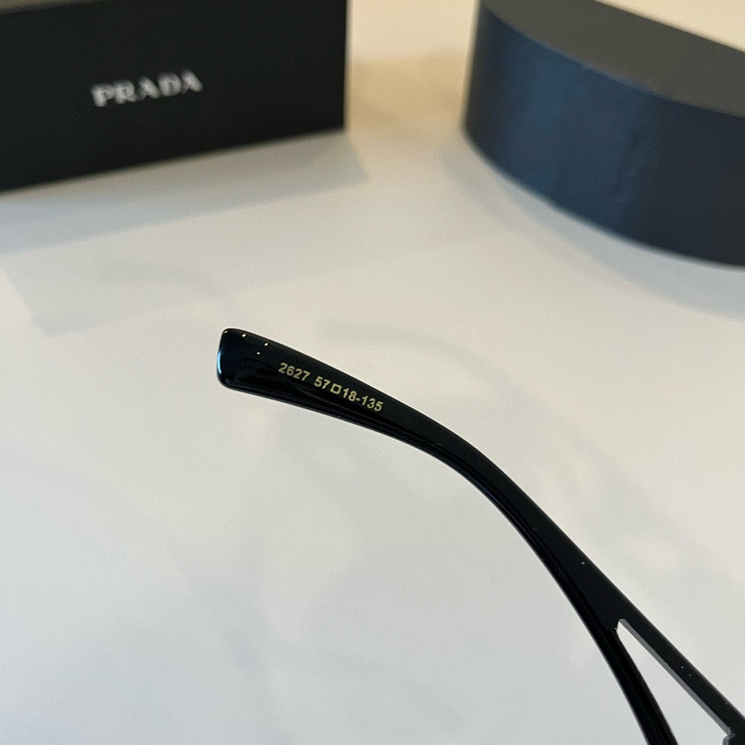 PRADA12