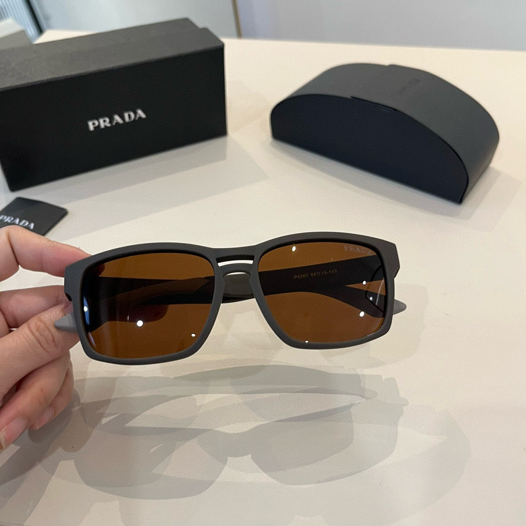 PRADA13