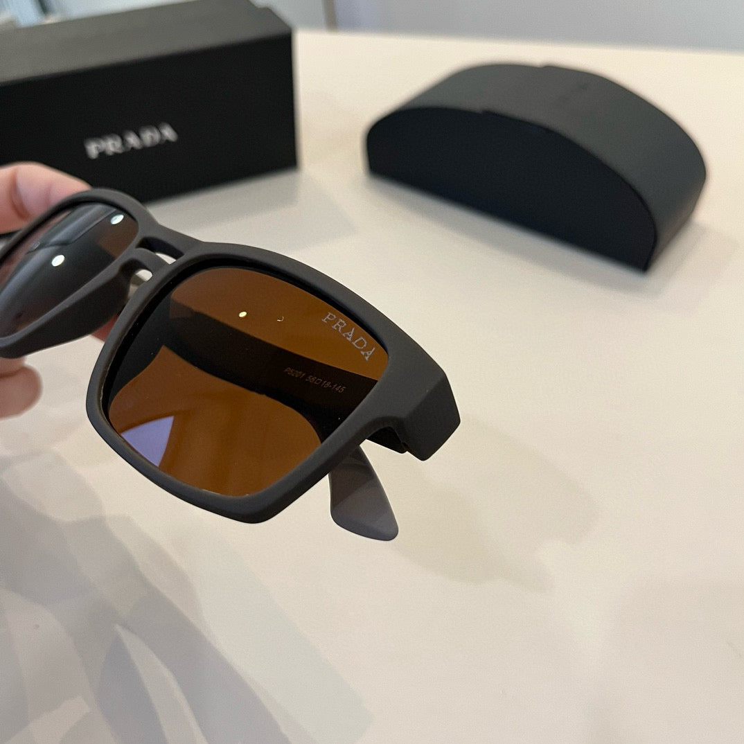 PRADA13