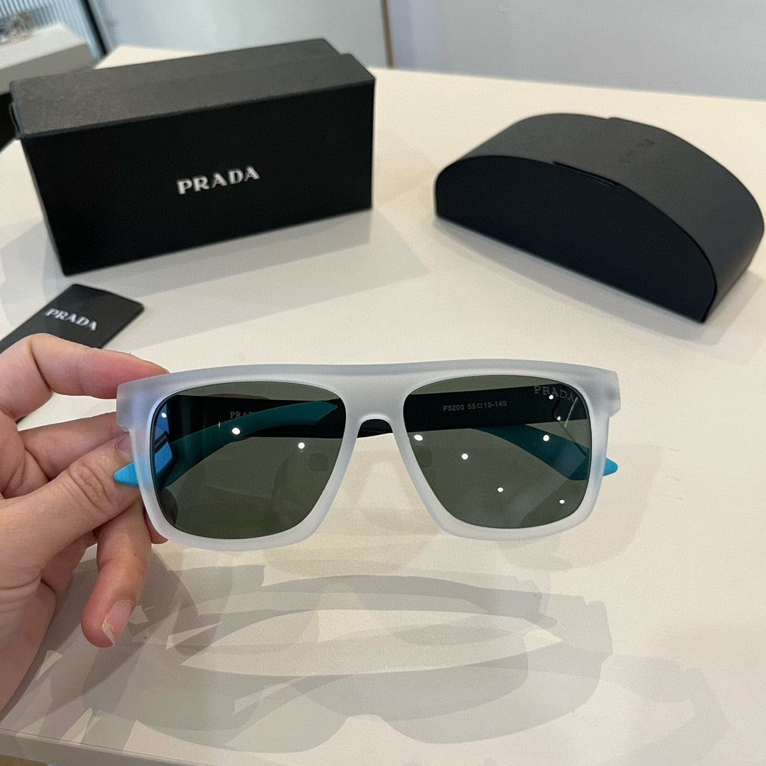 PRADA14