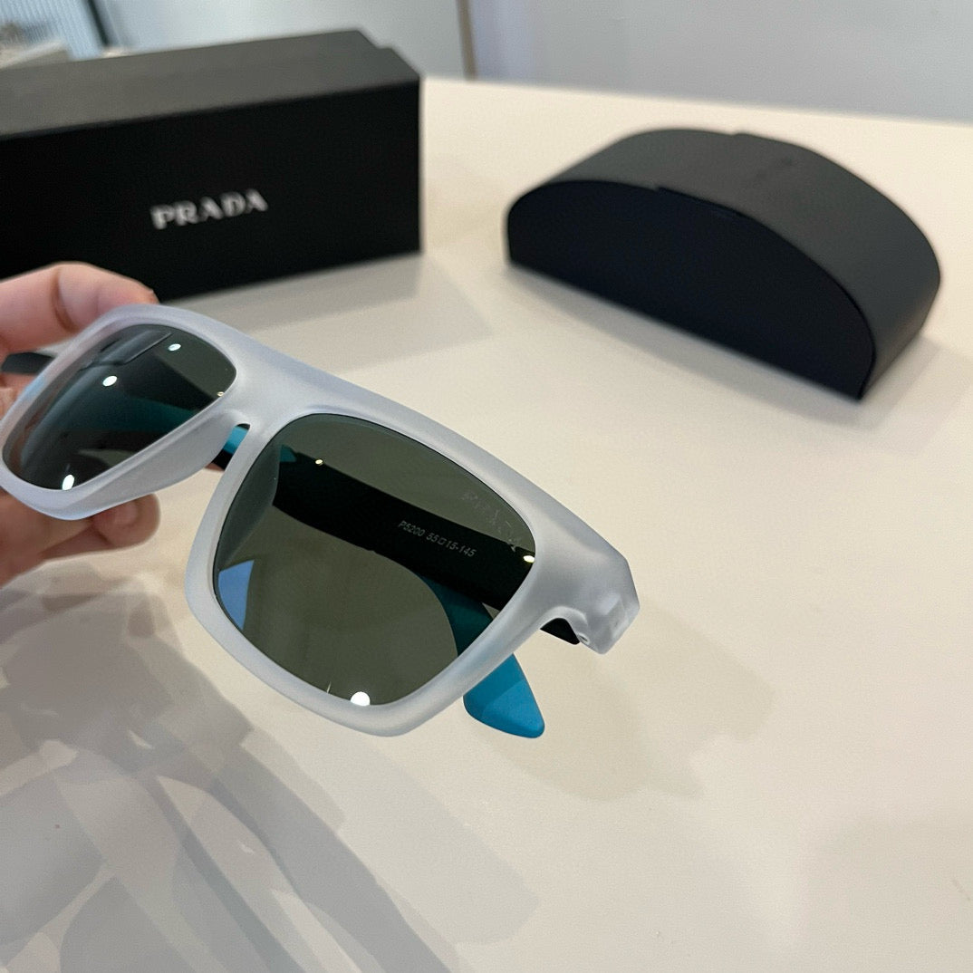 PRADA14