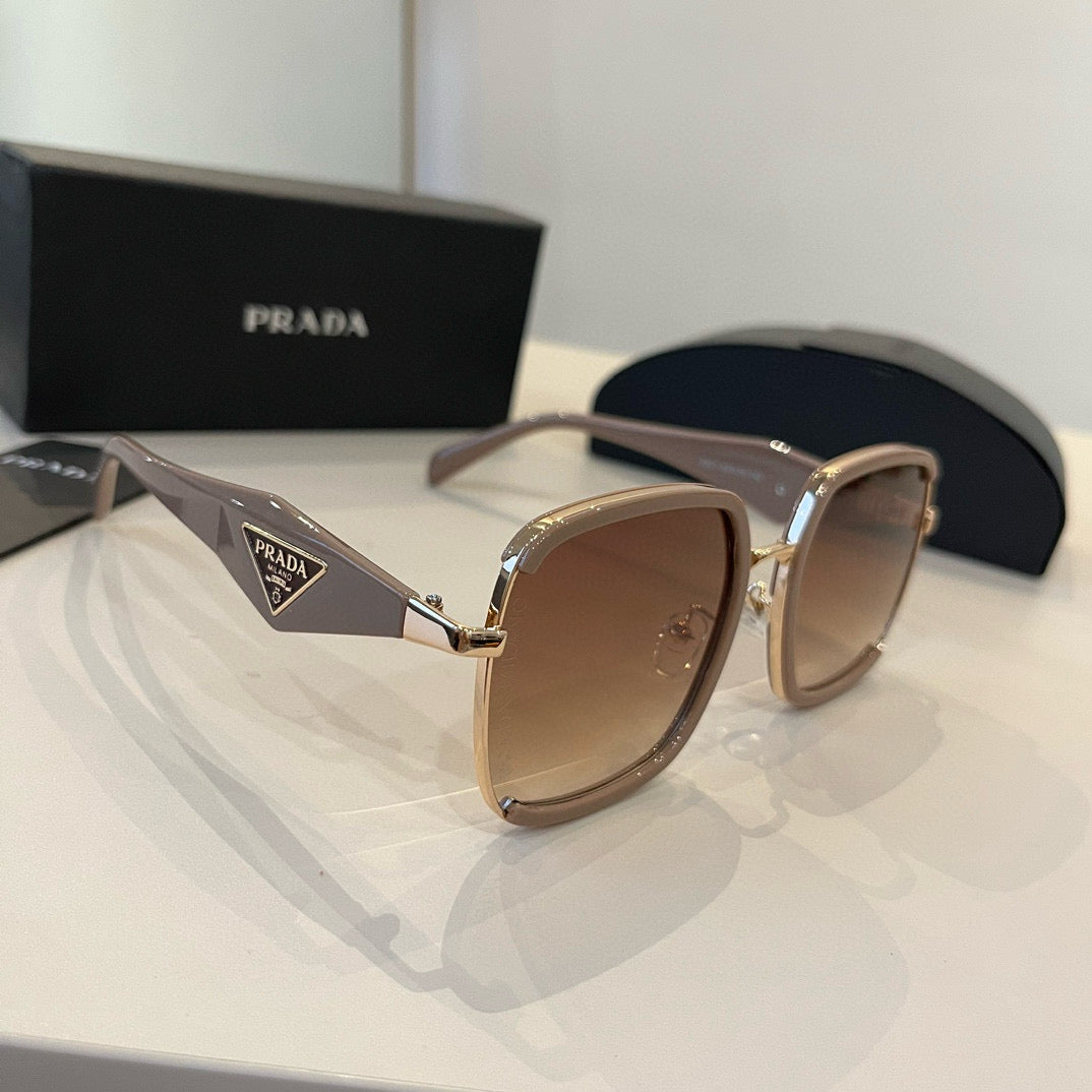 PRADA15