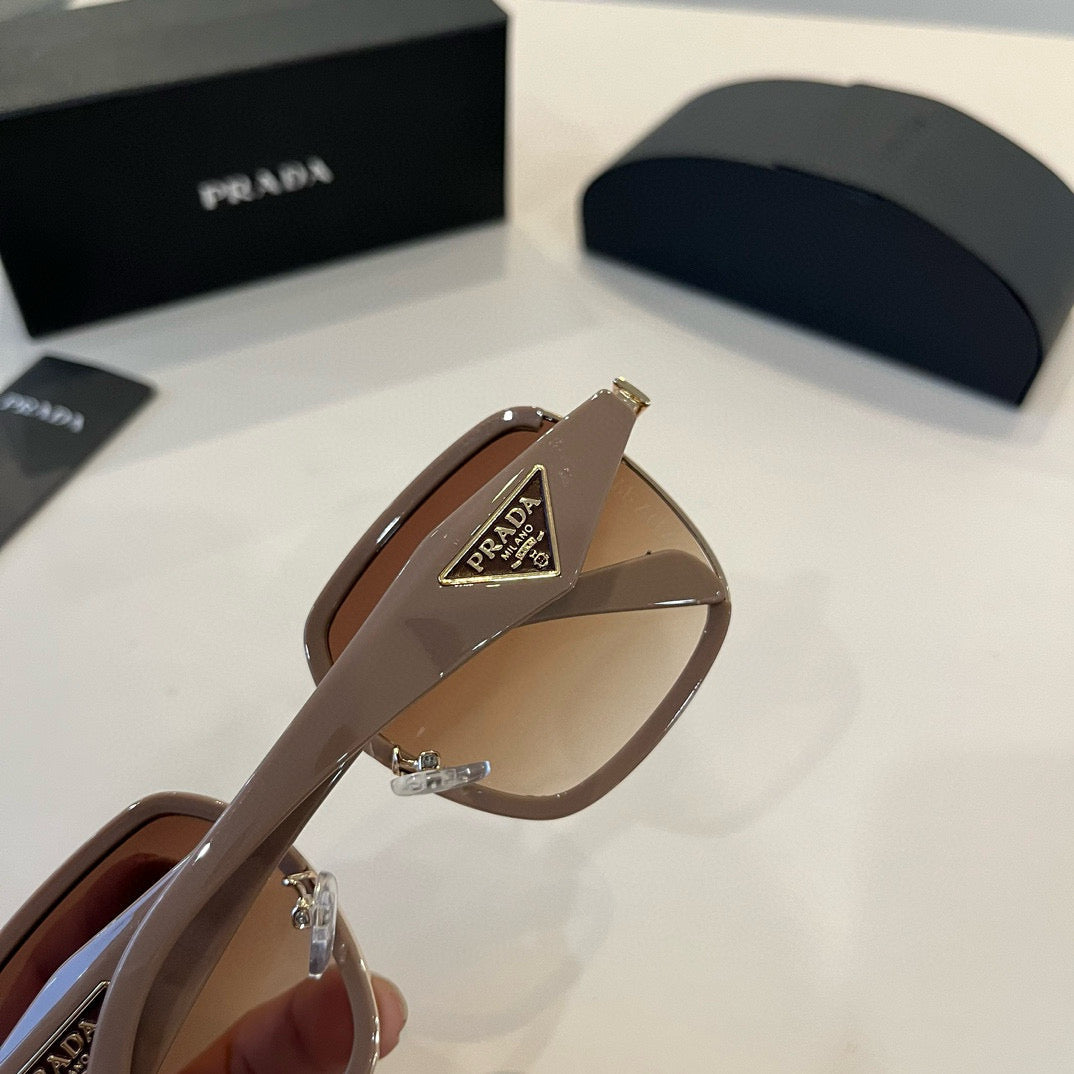 PRADA15