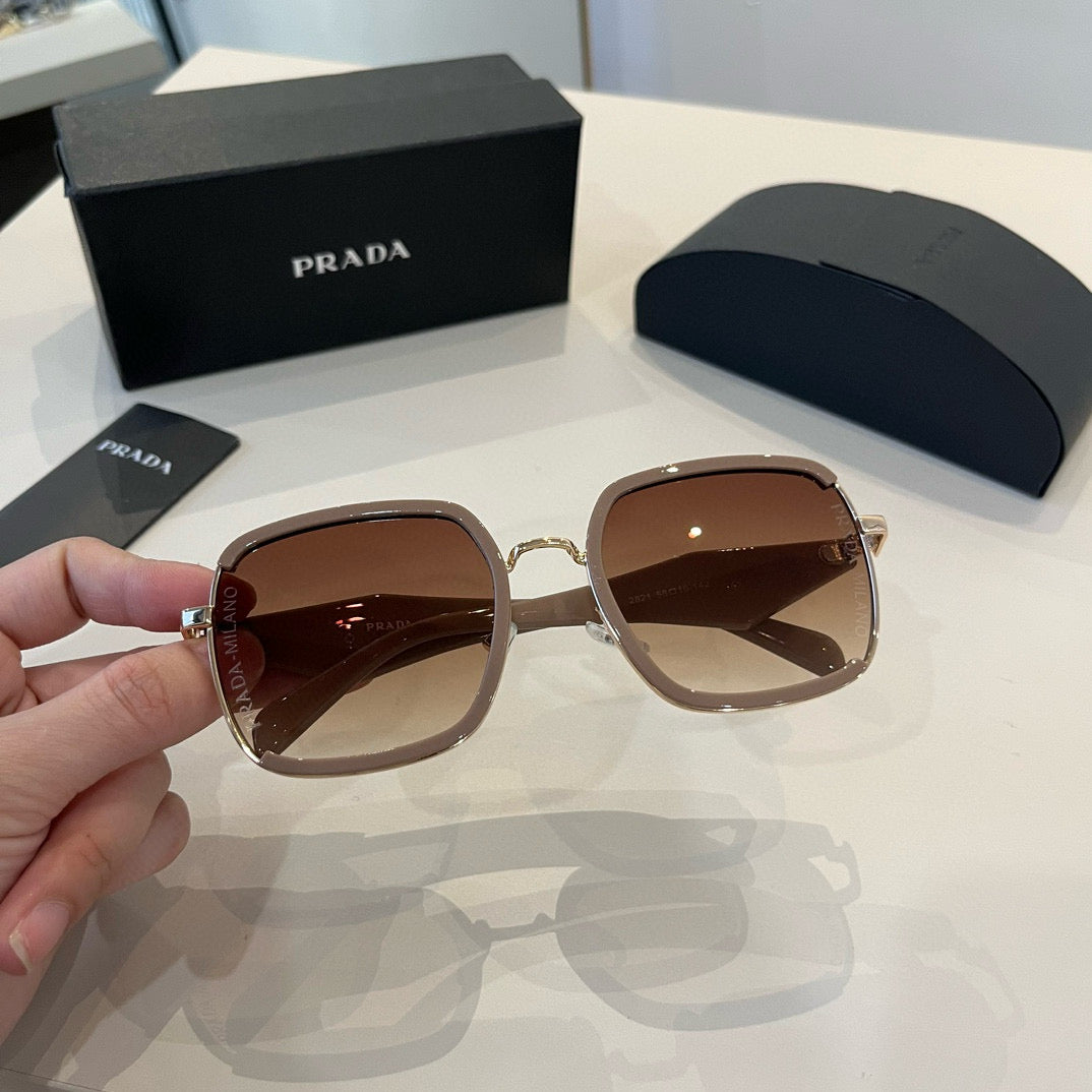 PRADA15