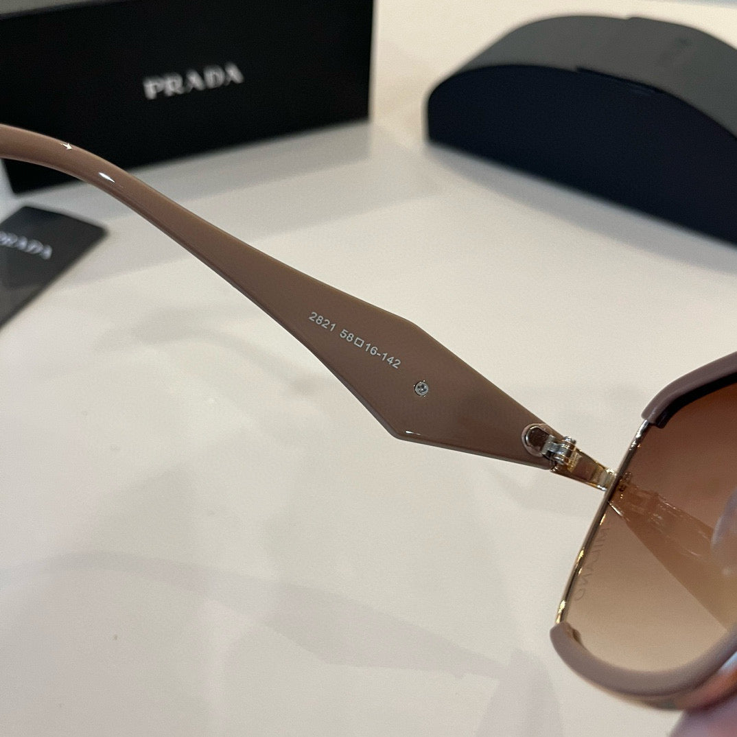 PRADA15