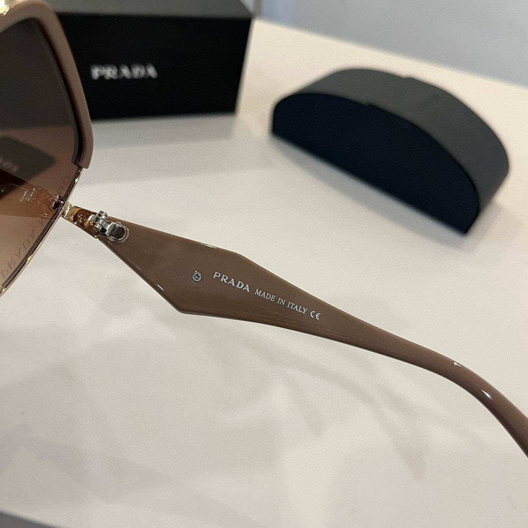 PRADA15
