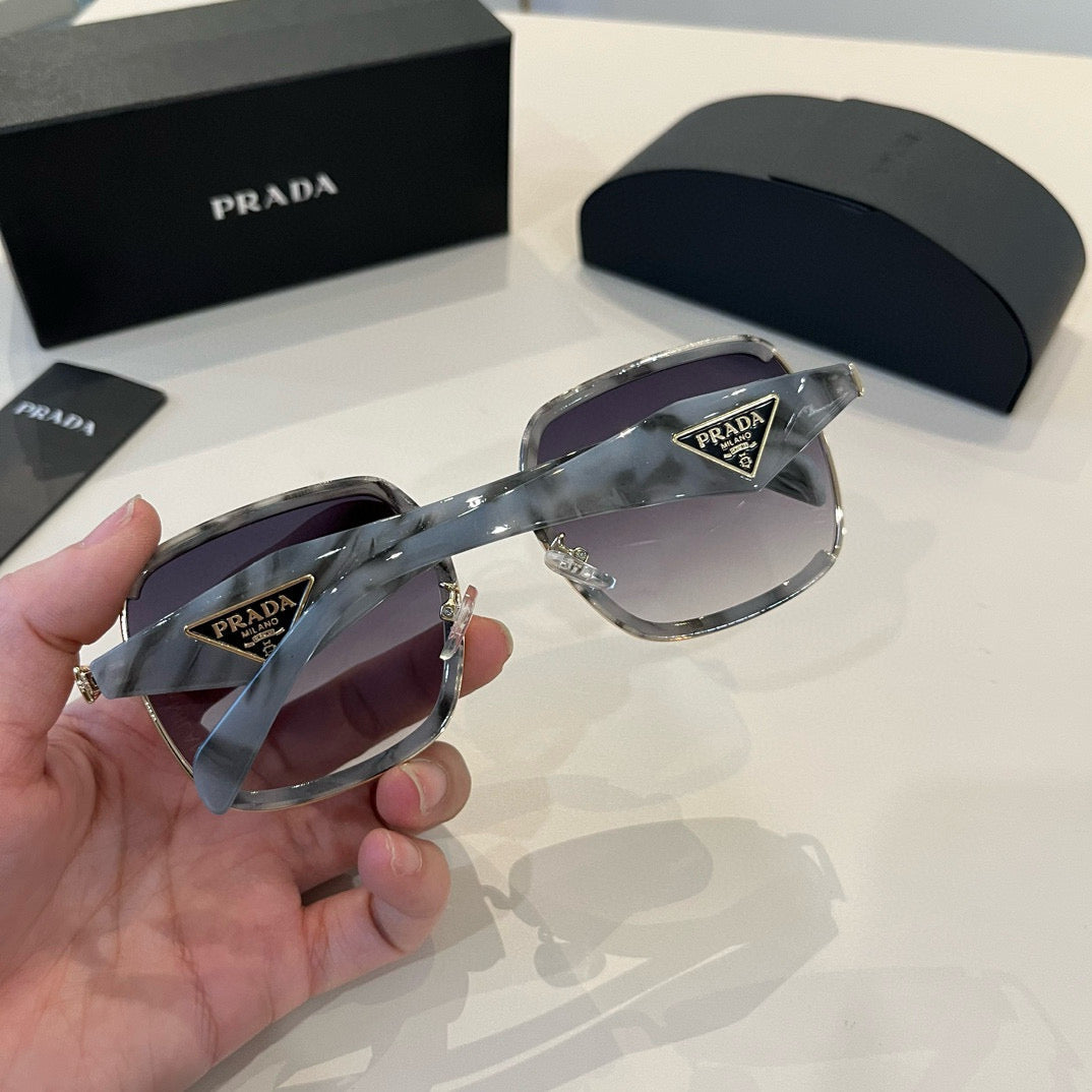 PRADA16
