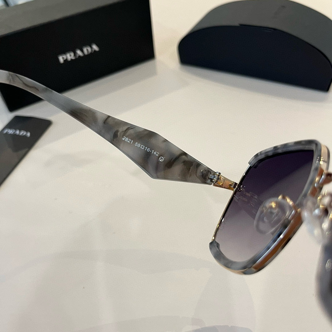 PRADA16