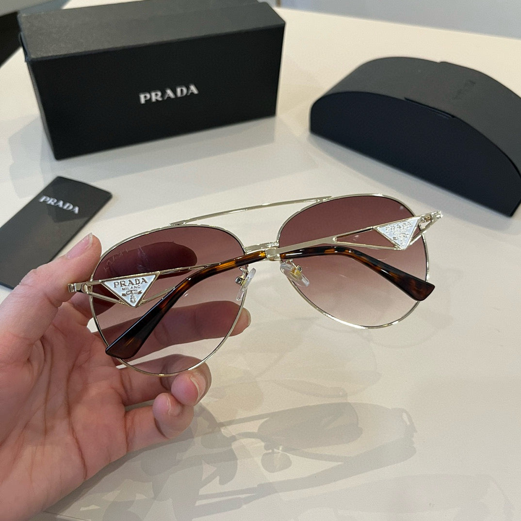 PRADA18