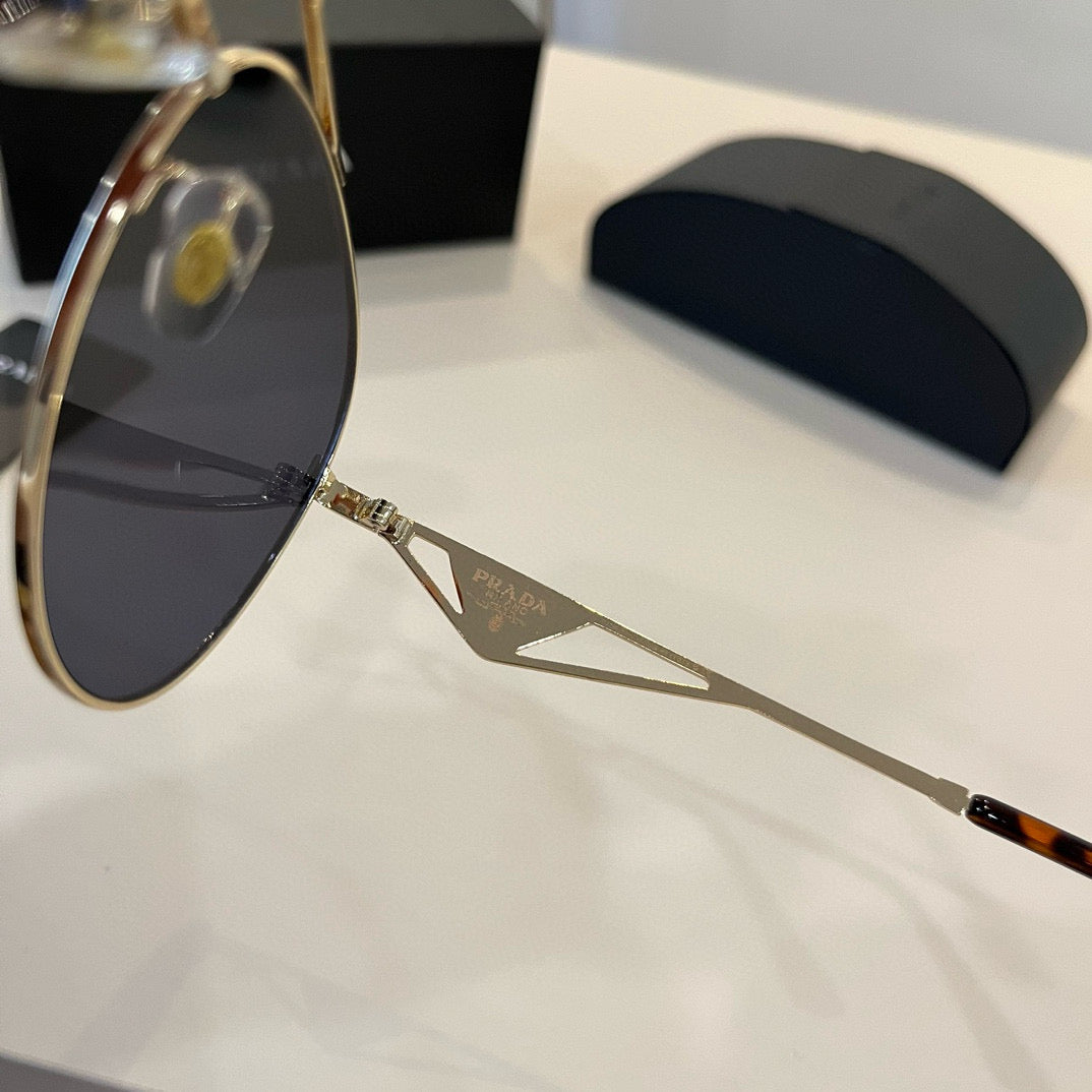 PRADA19