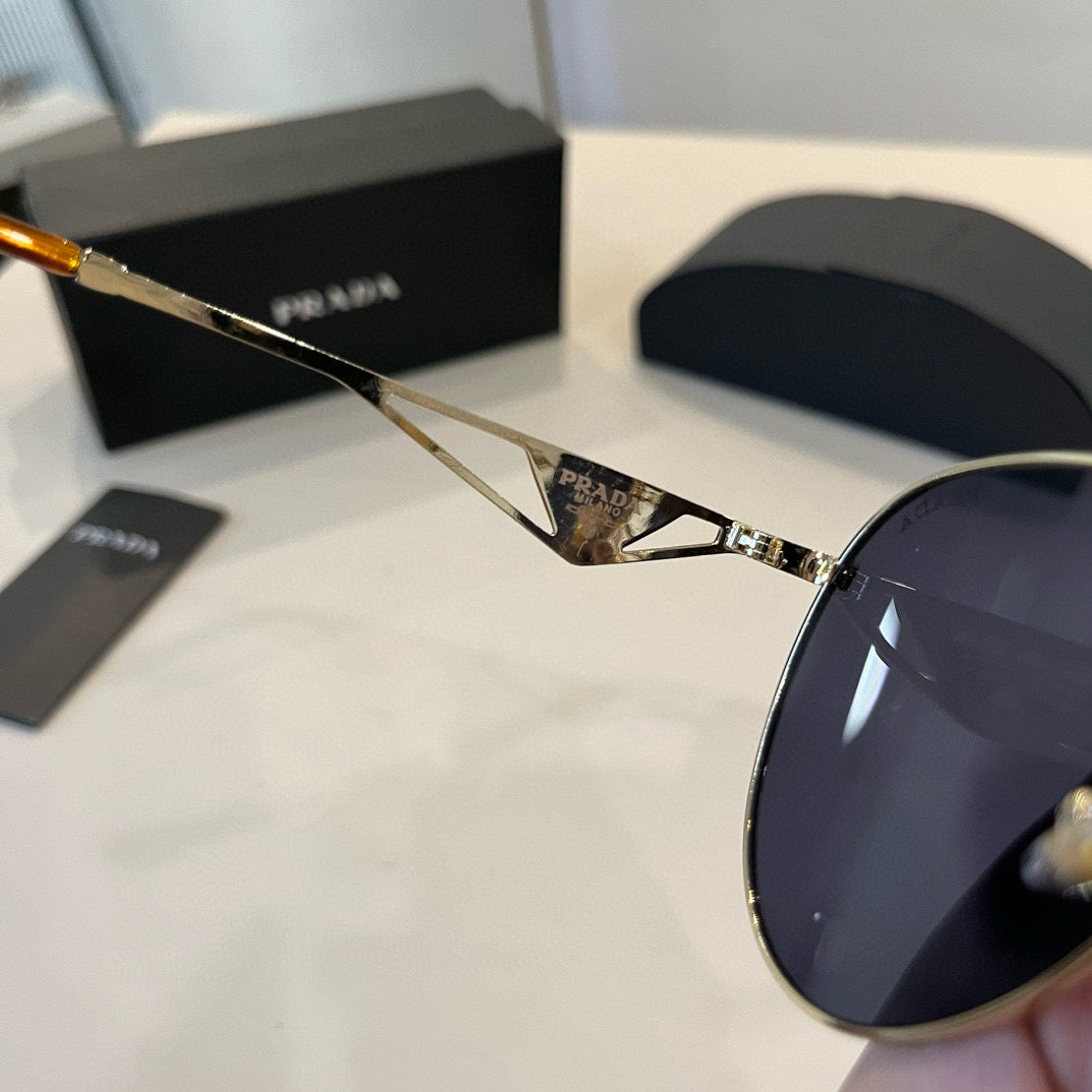 PRADA19