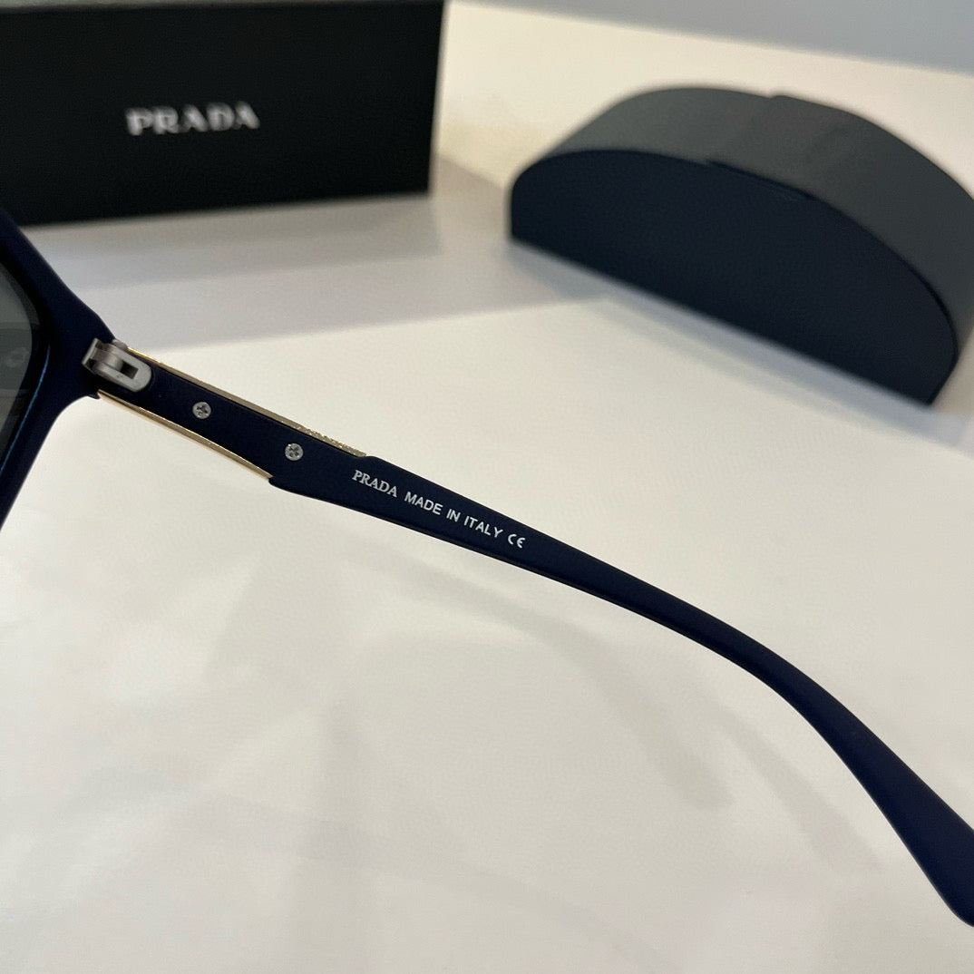 PRADA21