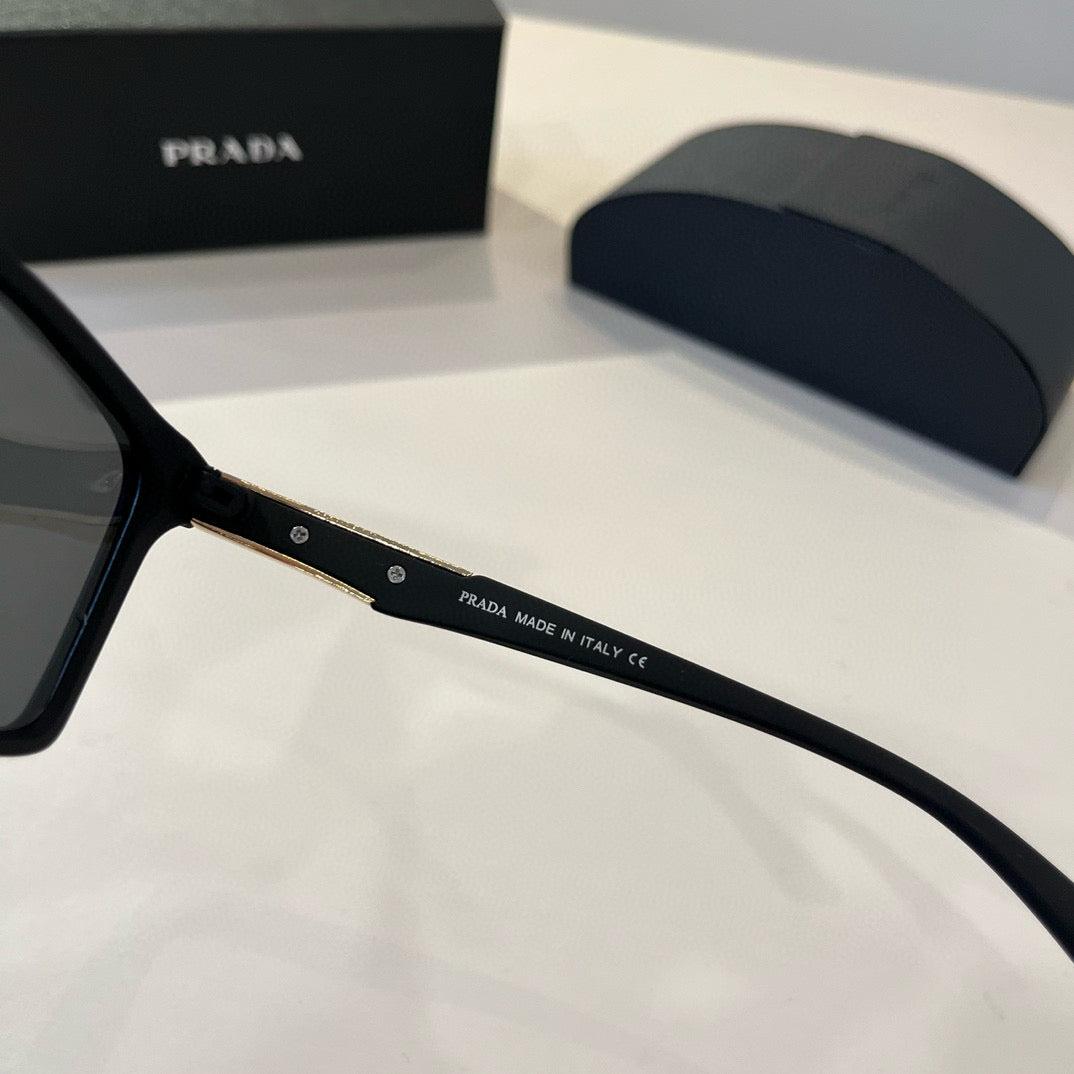 PRADA22