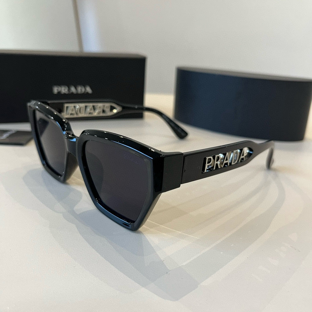 PRADA23