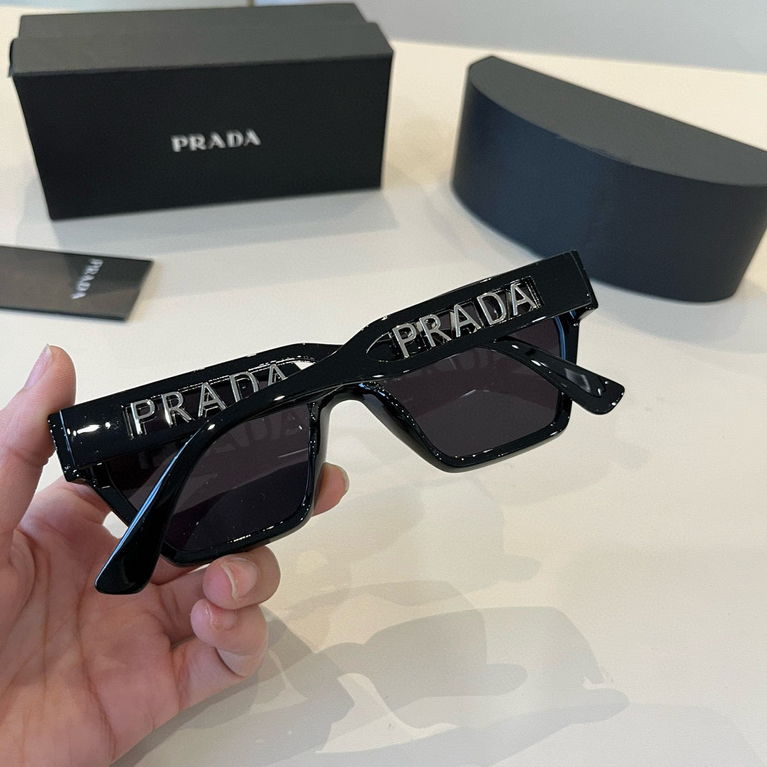 PRADA23