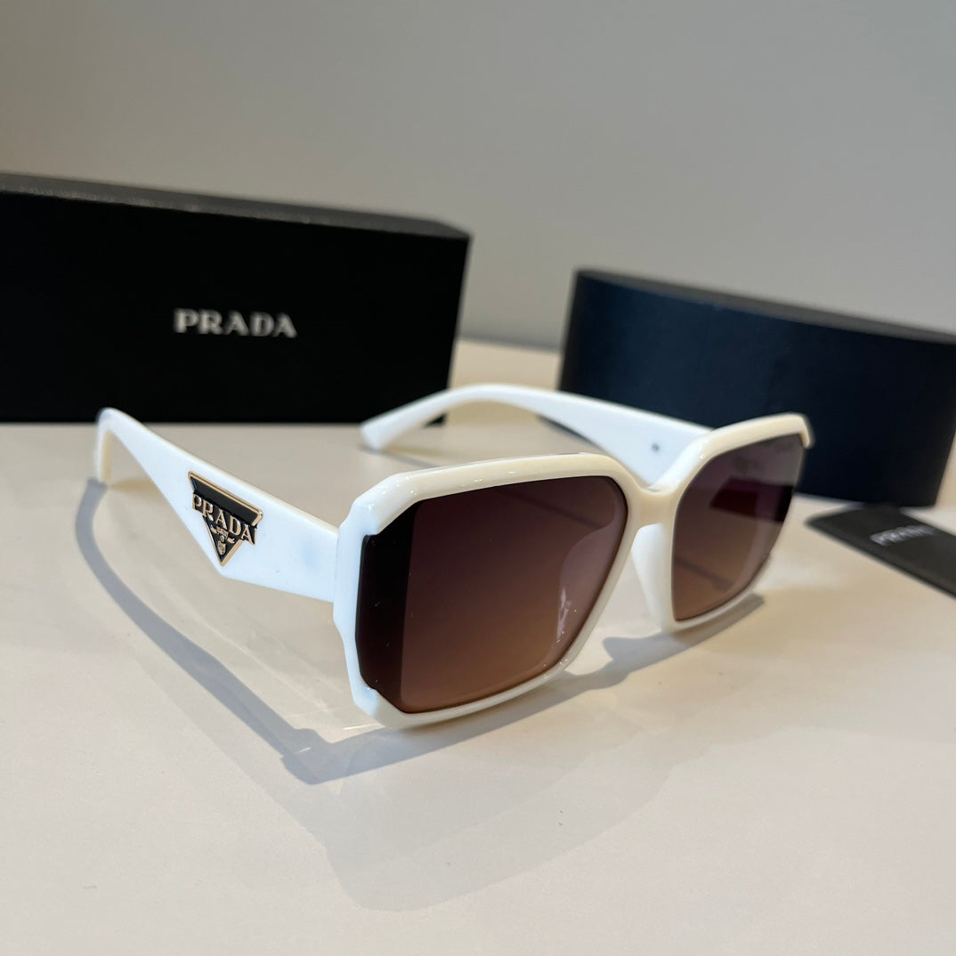 PRADA24