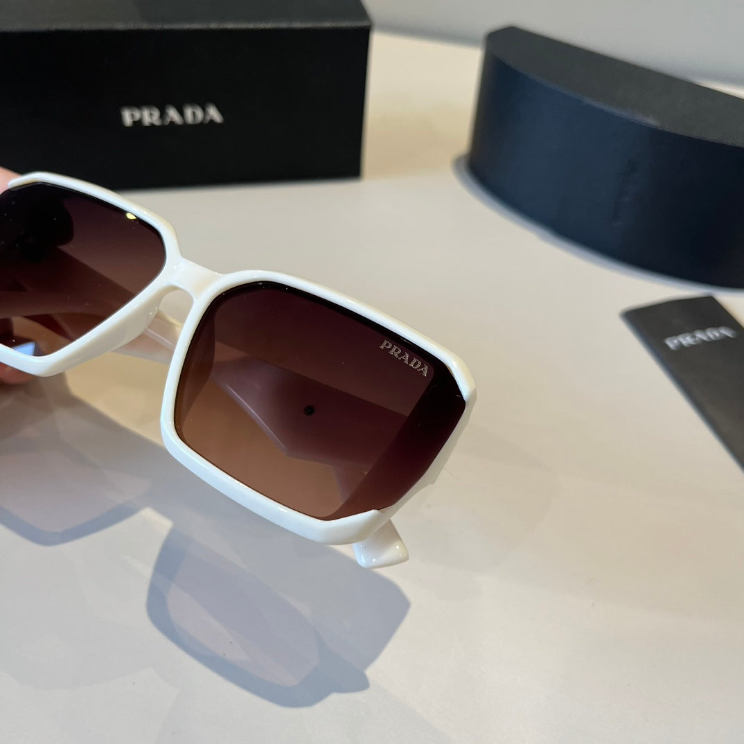 PRADA24