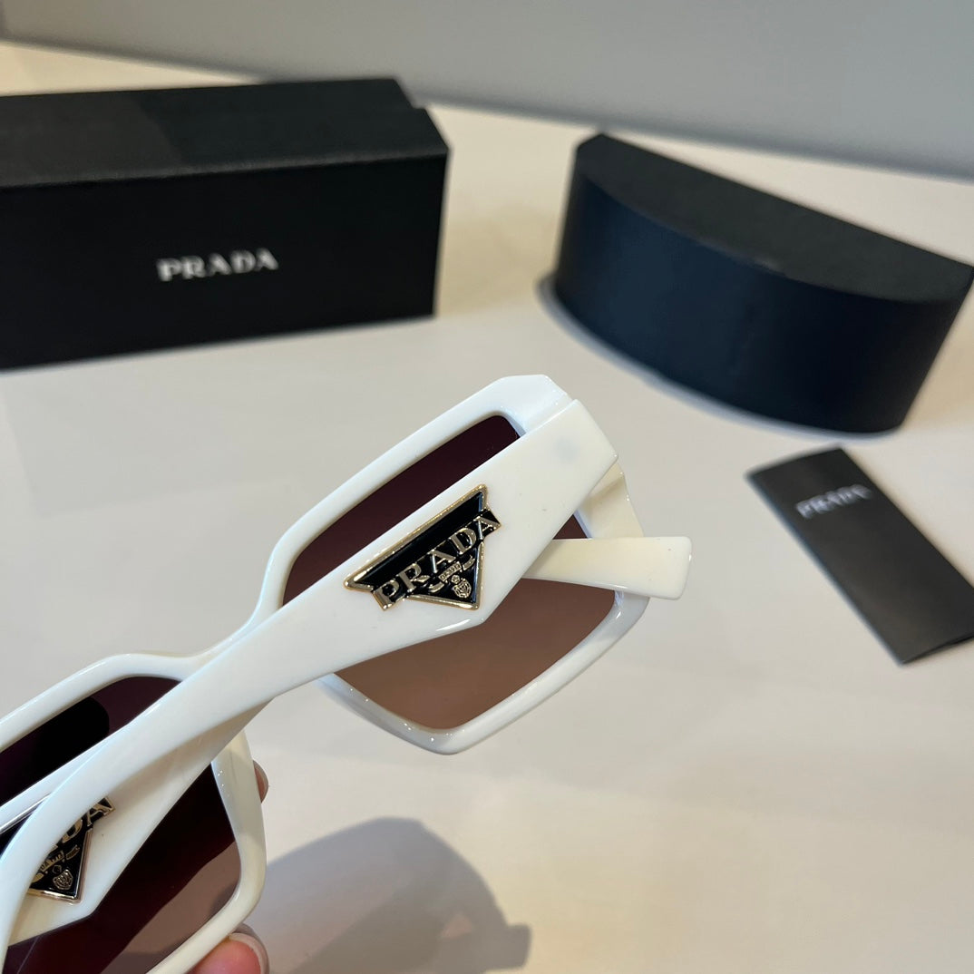PRADA24