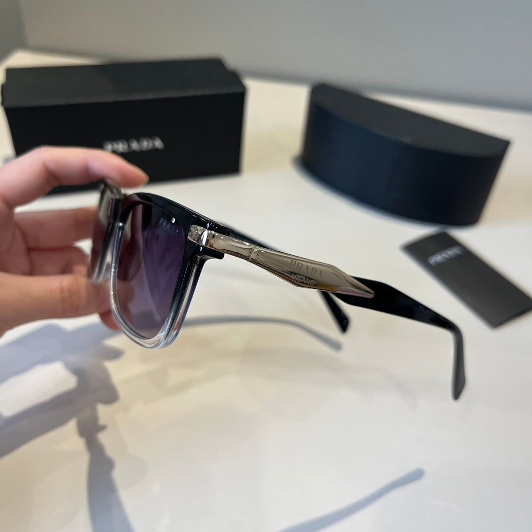 PRADA30