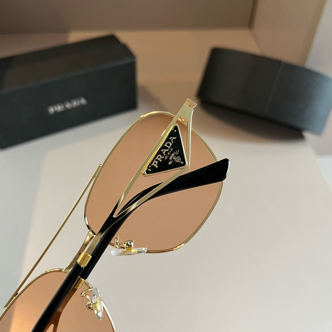 PRADA56
