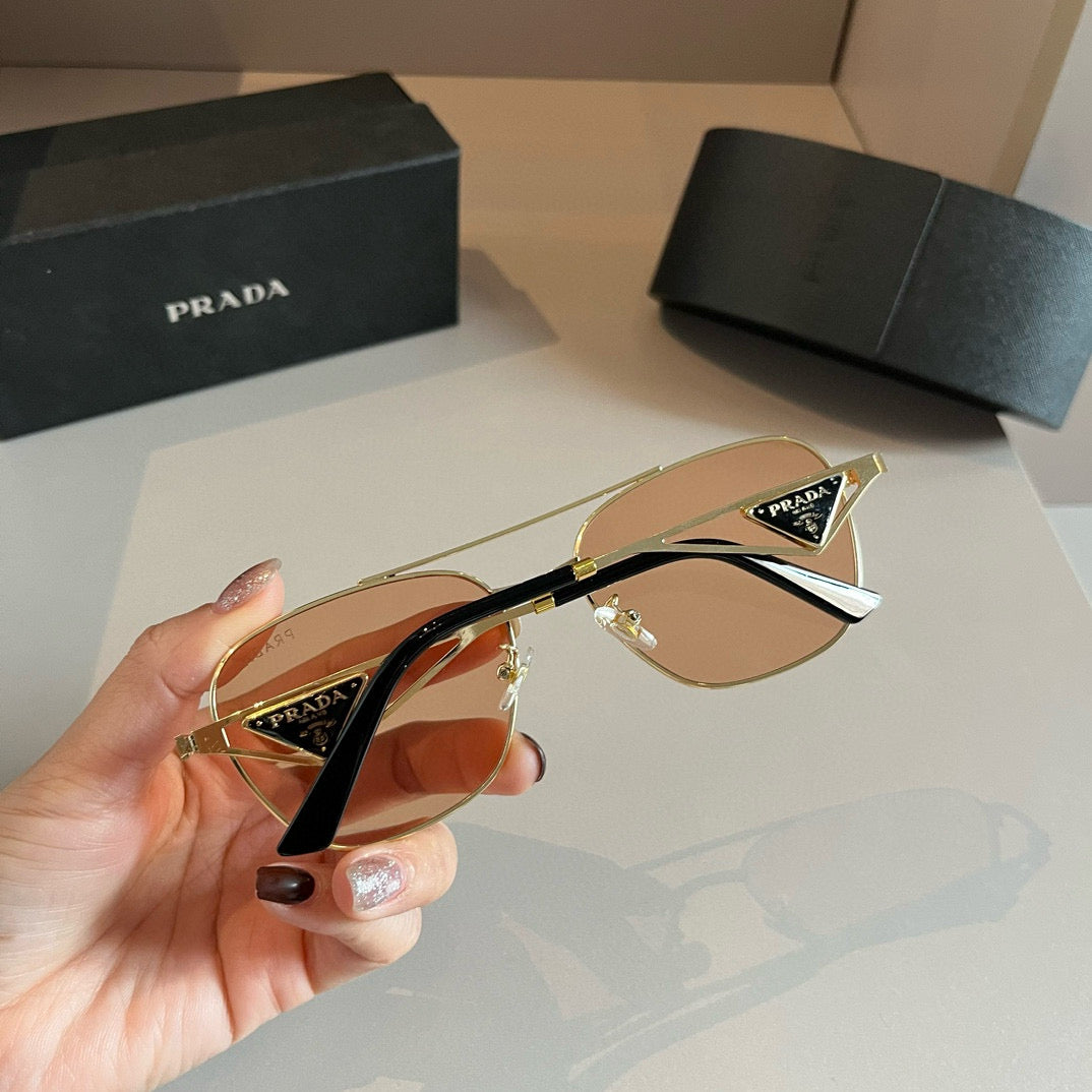 PRADA56
