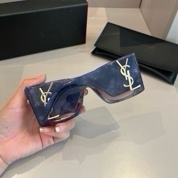Y/03