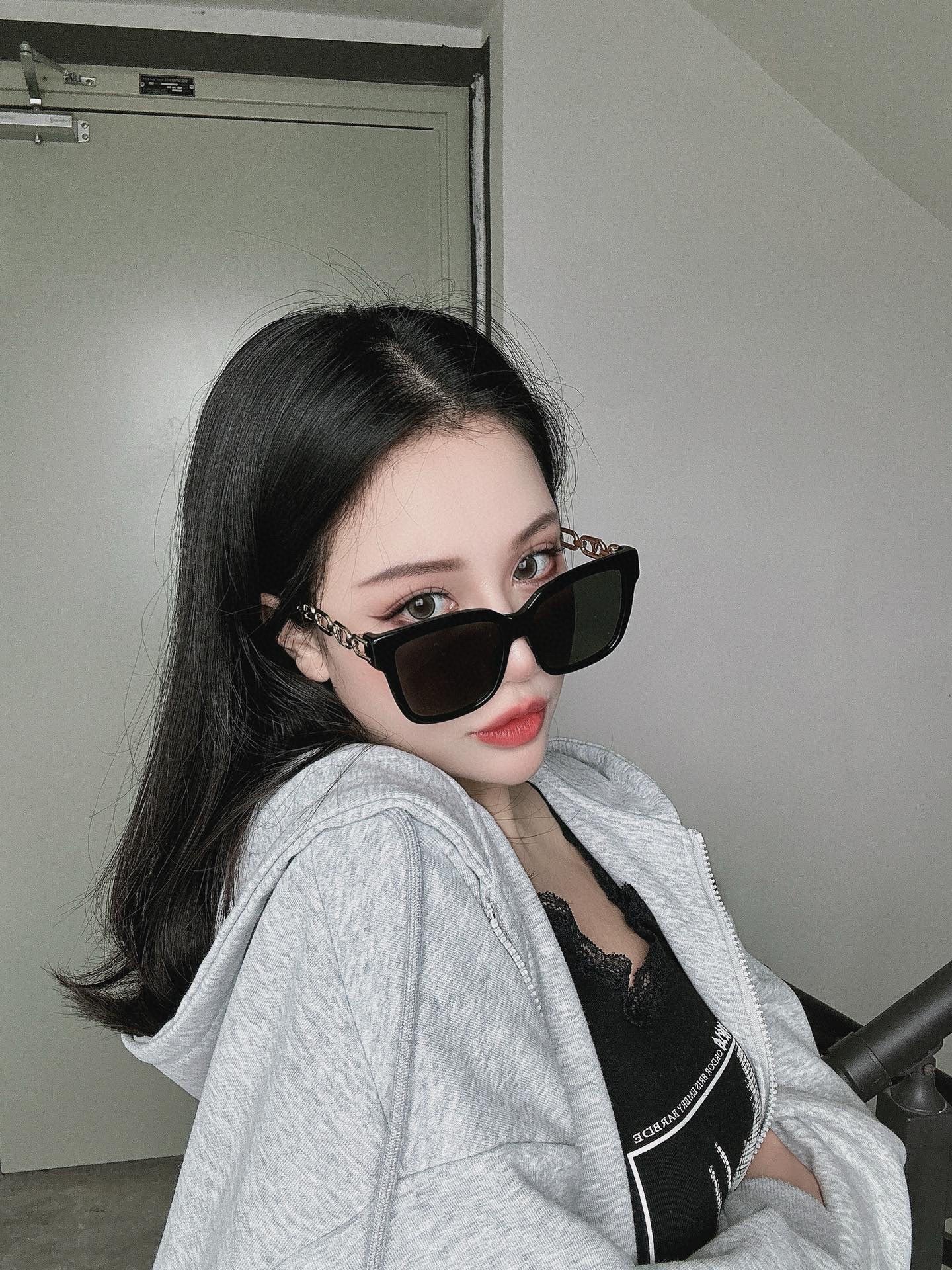 LV  sunglasses-188