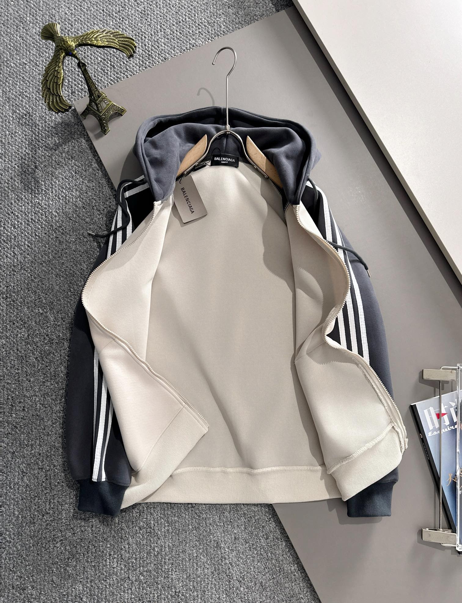 Balenciaga FW Reversible Fleece Zip Hoodie – Oversized Parisian Streetwear