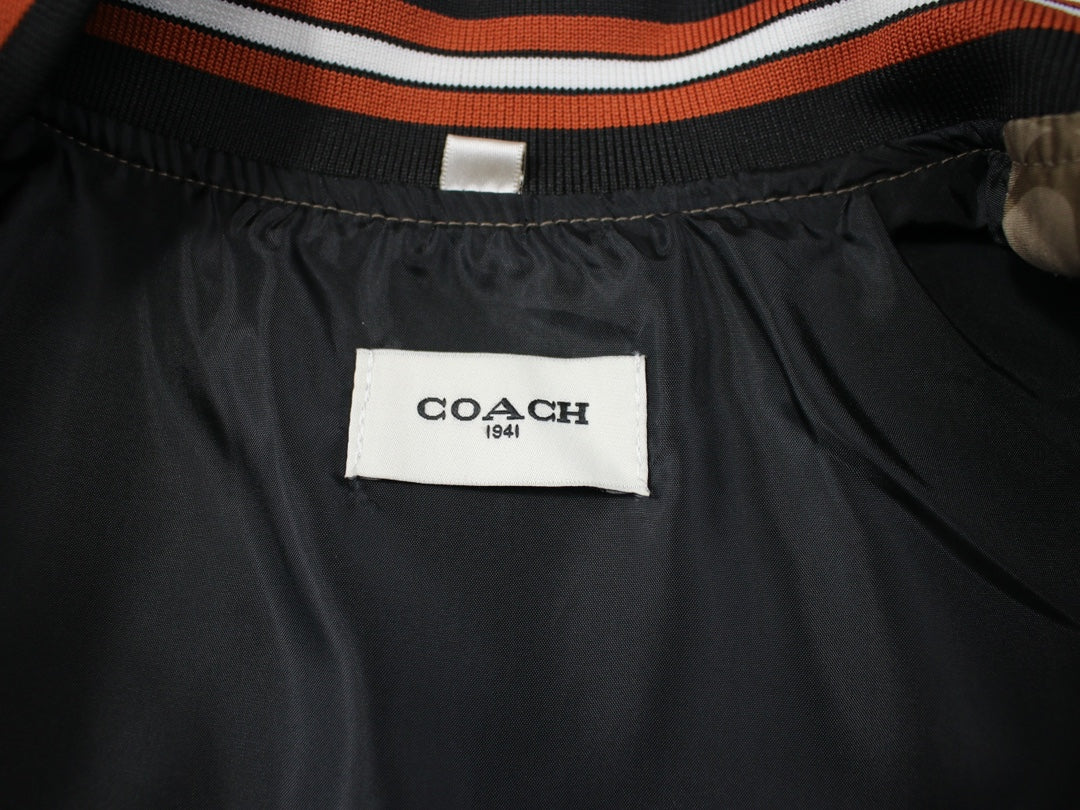 Gucci Monogram Logo Print Jacket – Vintage-Inspired Unisex Outerwear