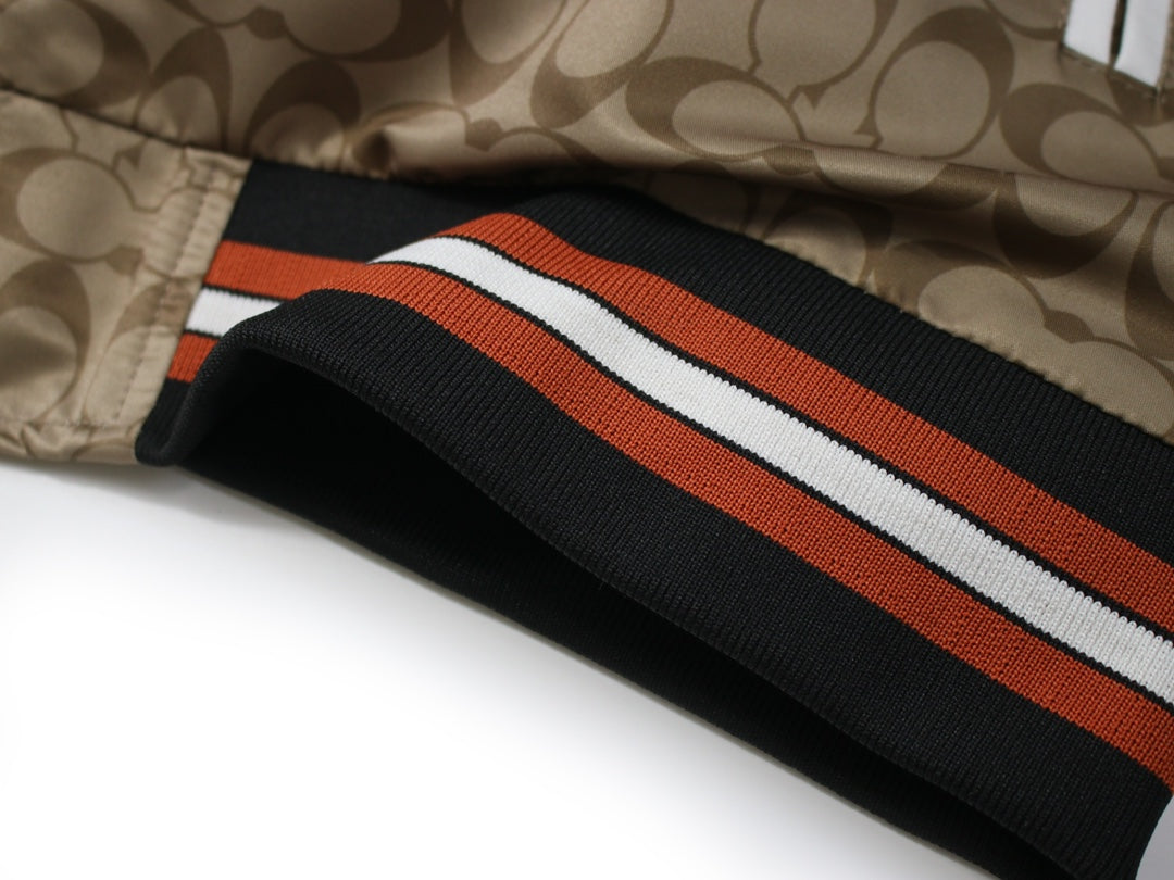 Gucci Monogram Logo Print Jacket – Vintage-Inspired Unisex Outerwear