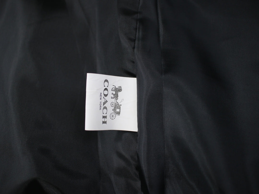Gucci Monogram Logo Print Jacket – Vintage-Inspired Unisex Outerwear