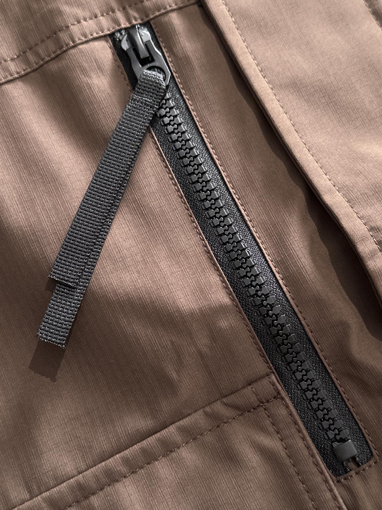 LV Fall Winter 2024 New Nylon Trench Jacket | Timeless Urban Luxury