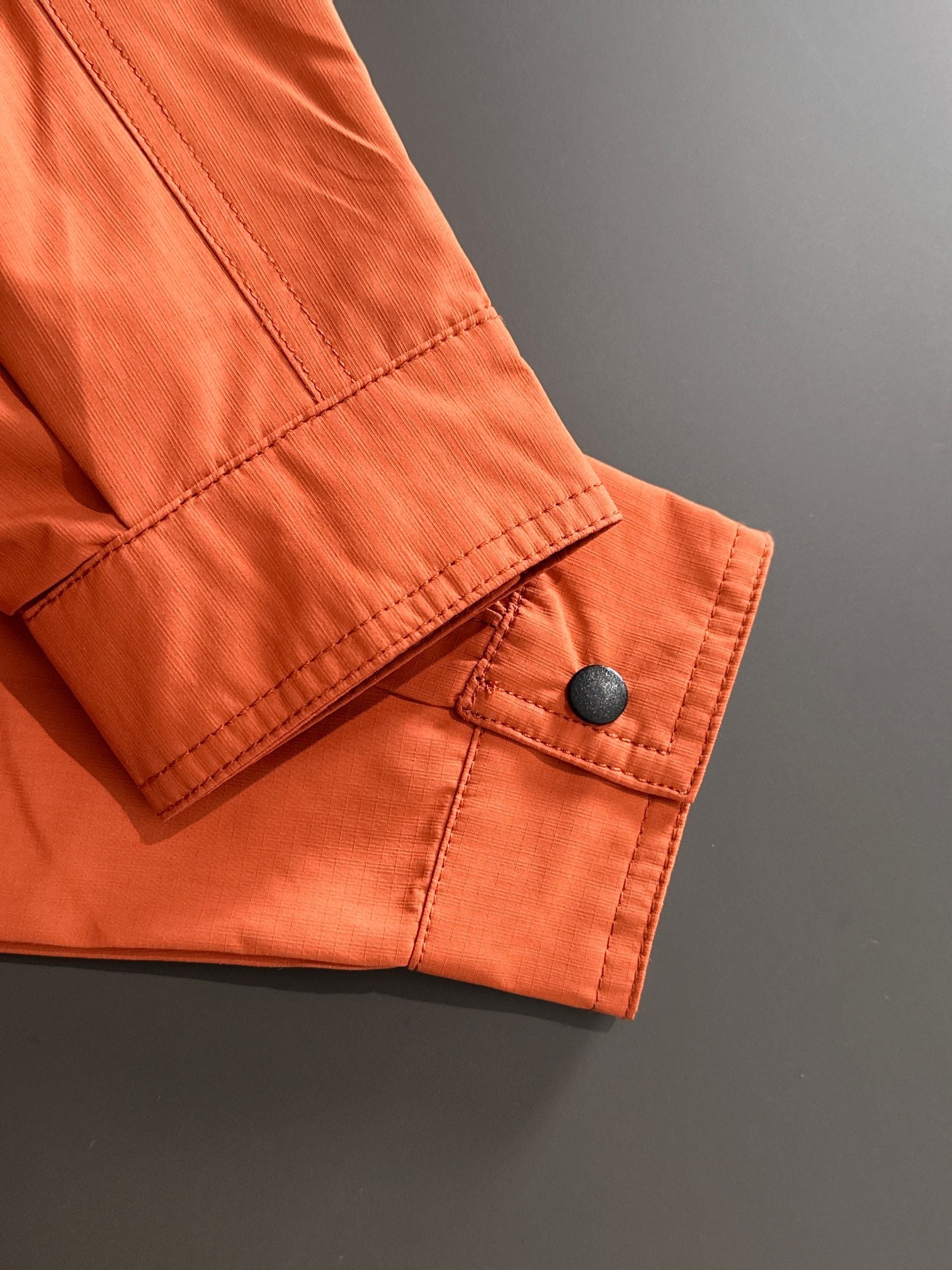 LV Fall Winter 2024 Nylon Trench Jacket with Lapel | Iconic Urban Elegance